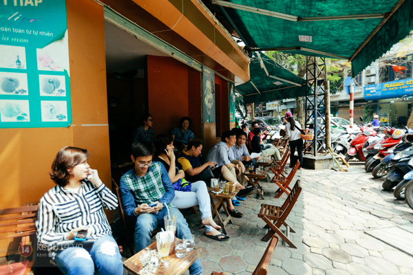 quan cafe via he ha noi Quán cafe vỉa hè Hà Nội